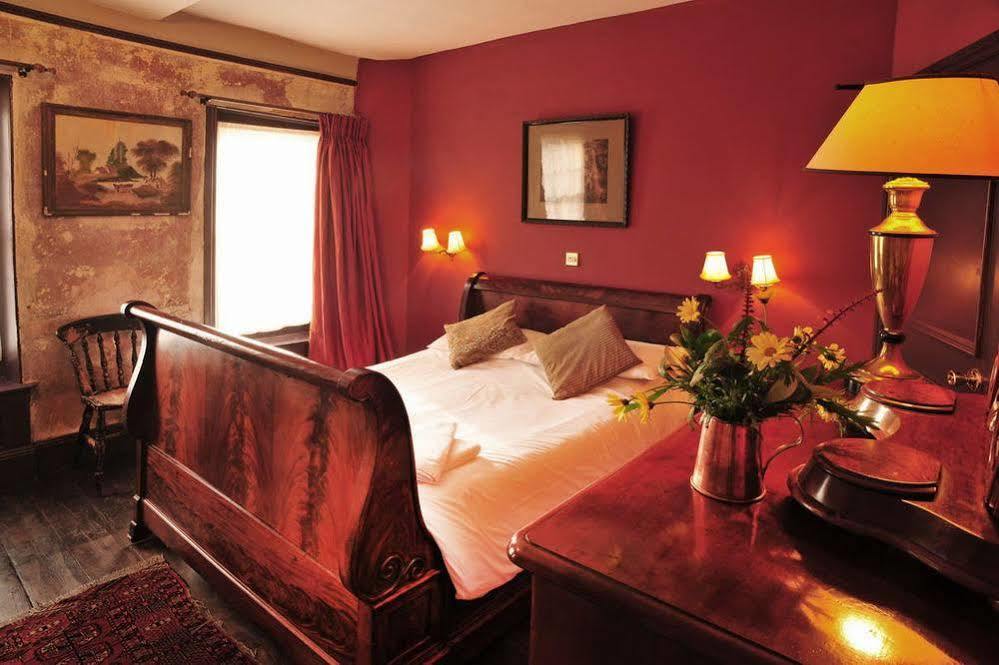 Black Swan Hotel Devizes Esterno foto
